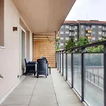 Appartement Giaxtower Gym & Pool Romantic Pool View *
