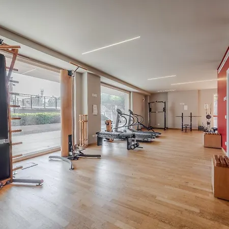 Giaxtower Gym & Pool Romantic Poolside View Milano