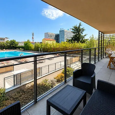 Giaxtower Gym & Pool Romantic Poolside View Daire Milano