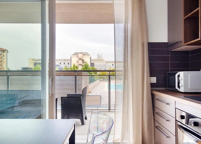 Giaxtower Gym & Pool Romantic Pool View *